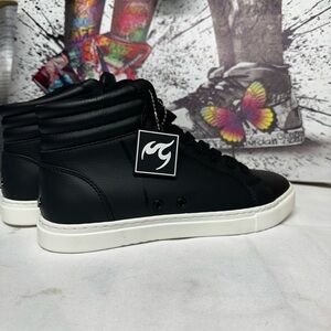 Fuego shoes size 8mens 9 women’s